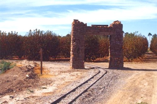 Gate